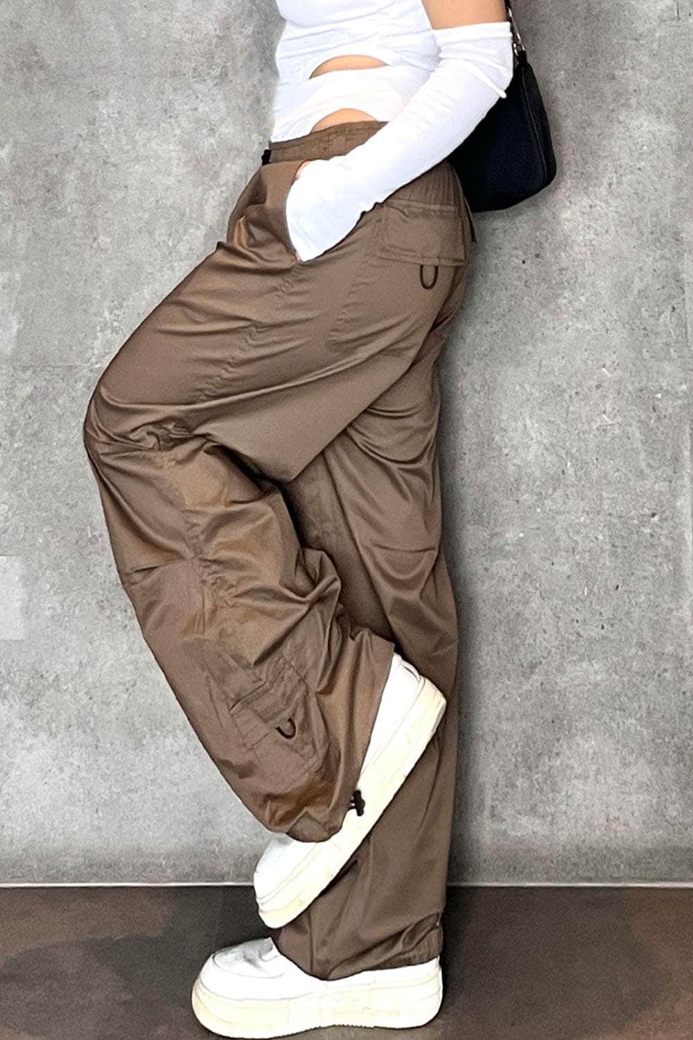 Buy STUDIO TOMBOY Cropped Twill Parachute Pants - Khaki At 60% Off