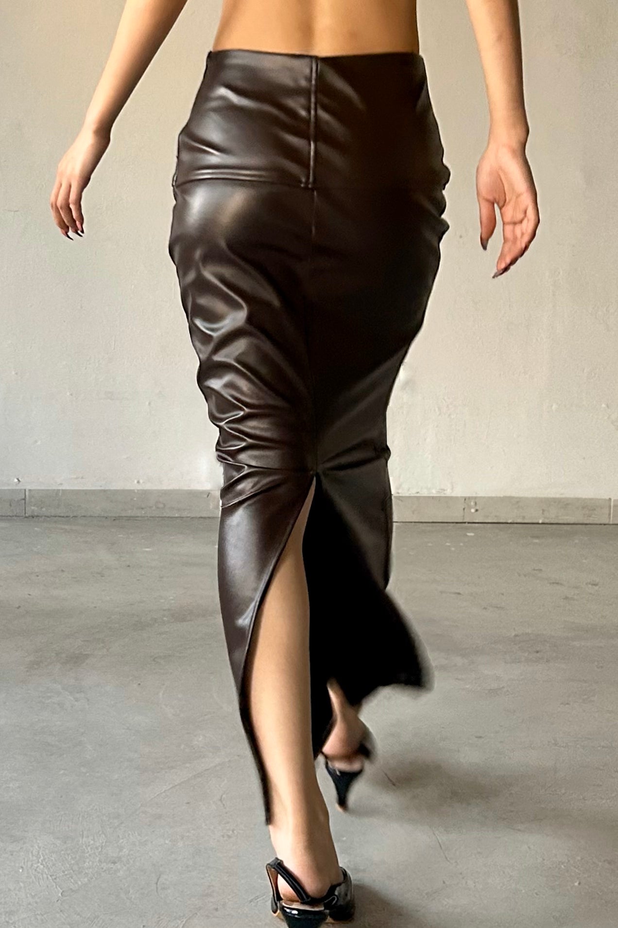 Brown trumpet leather skirt