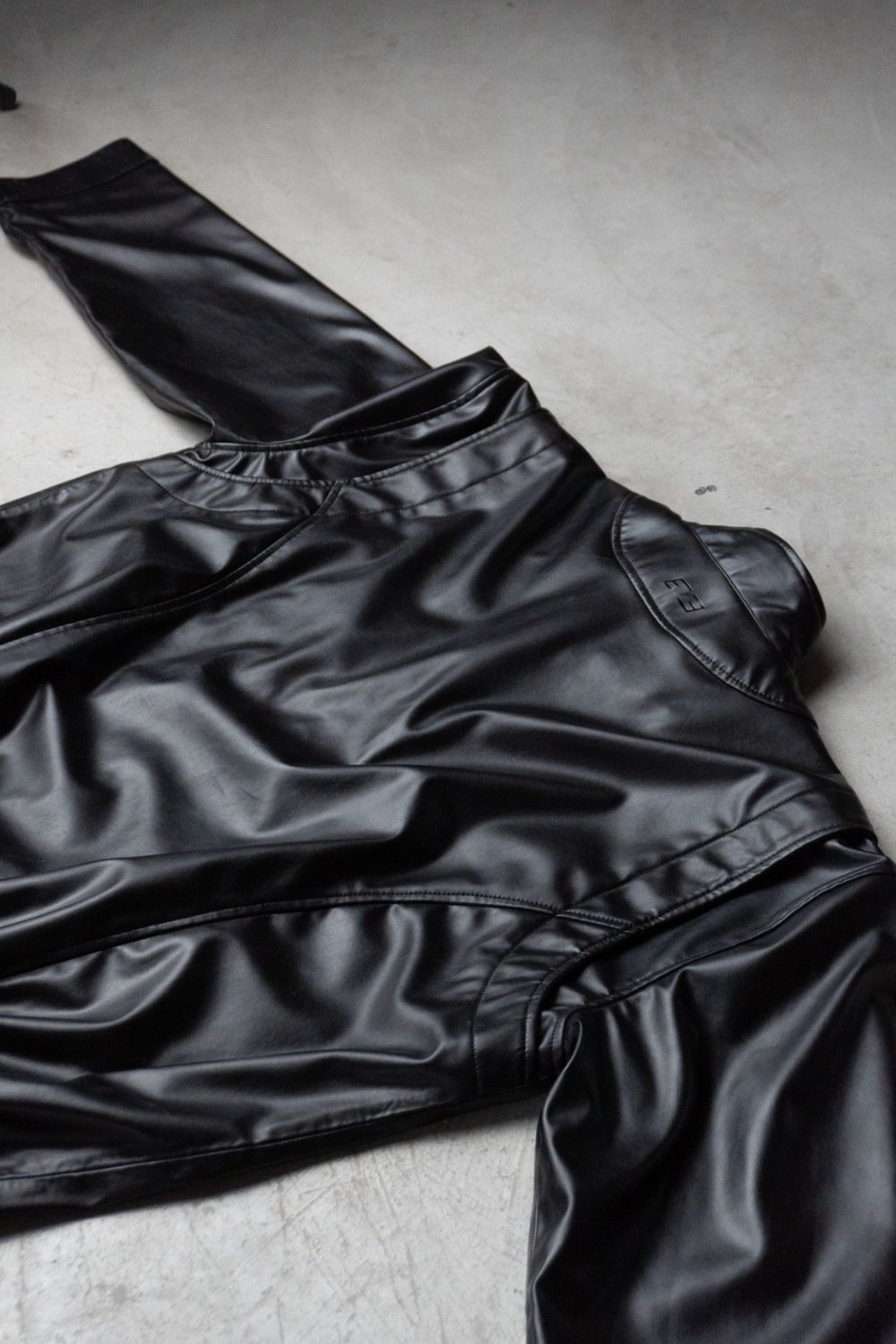 Black bomber leather jacket - BEEGLEE