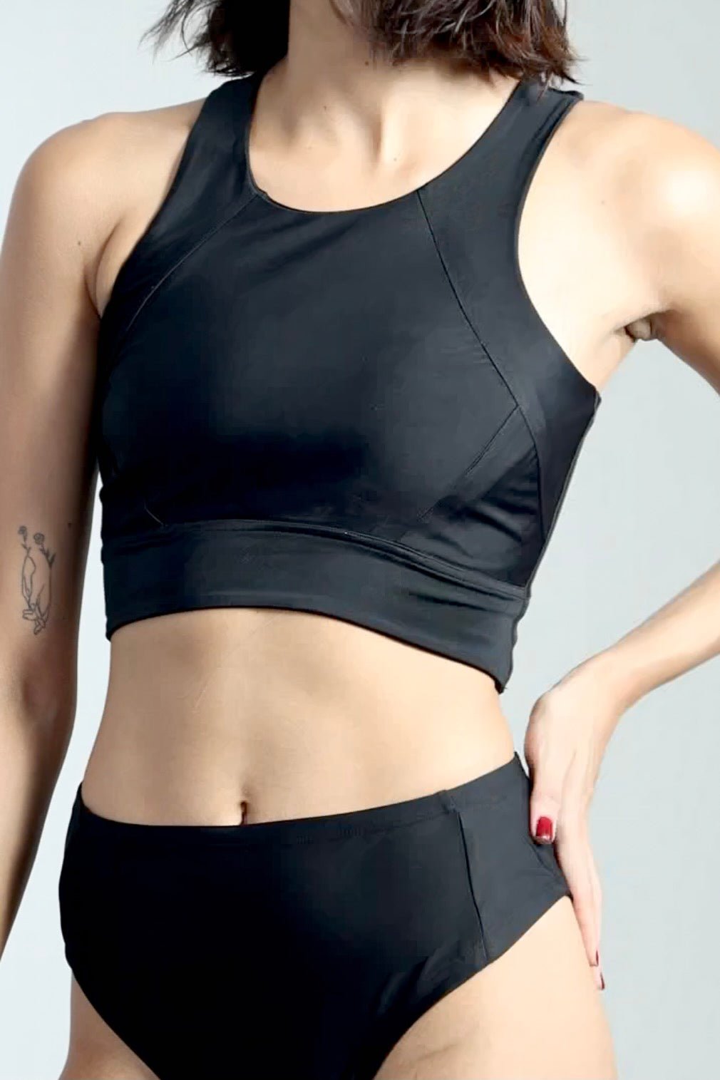 Black Hawk Crop Top - BEEGLEE