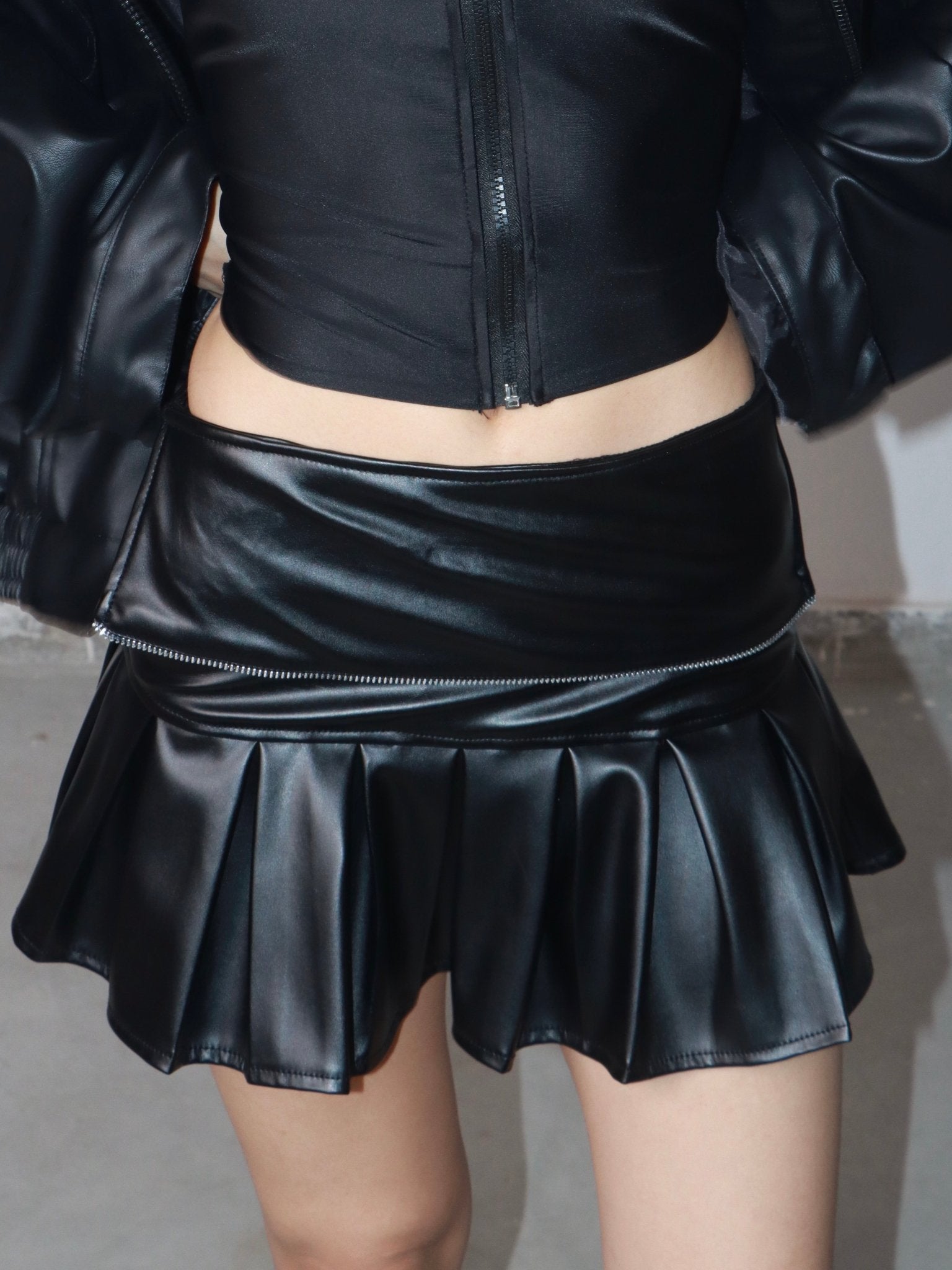 Black leather tennis skirt - BEEGLEE