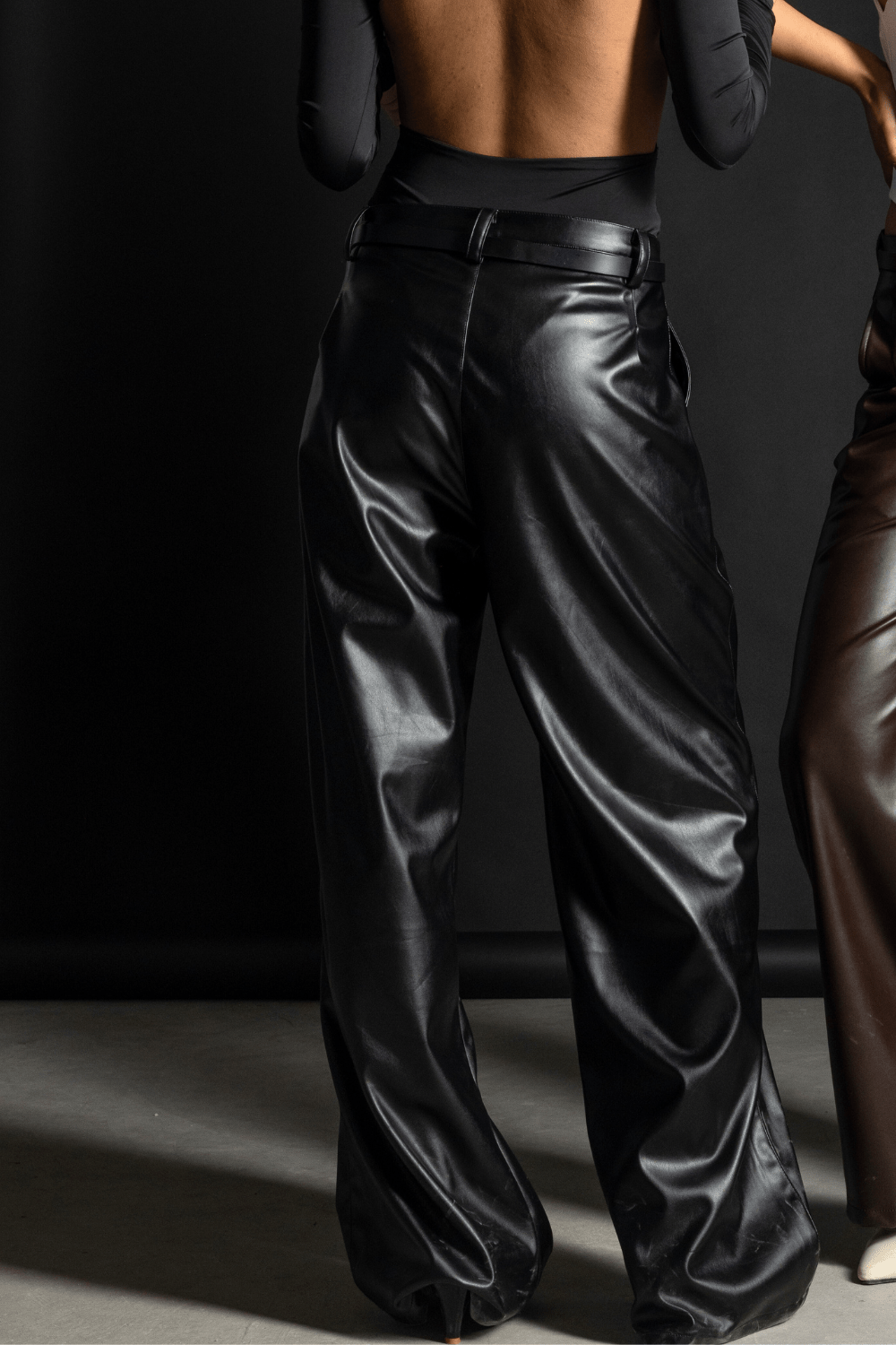 Black pleated leather pants - BEEGLEE