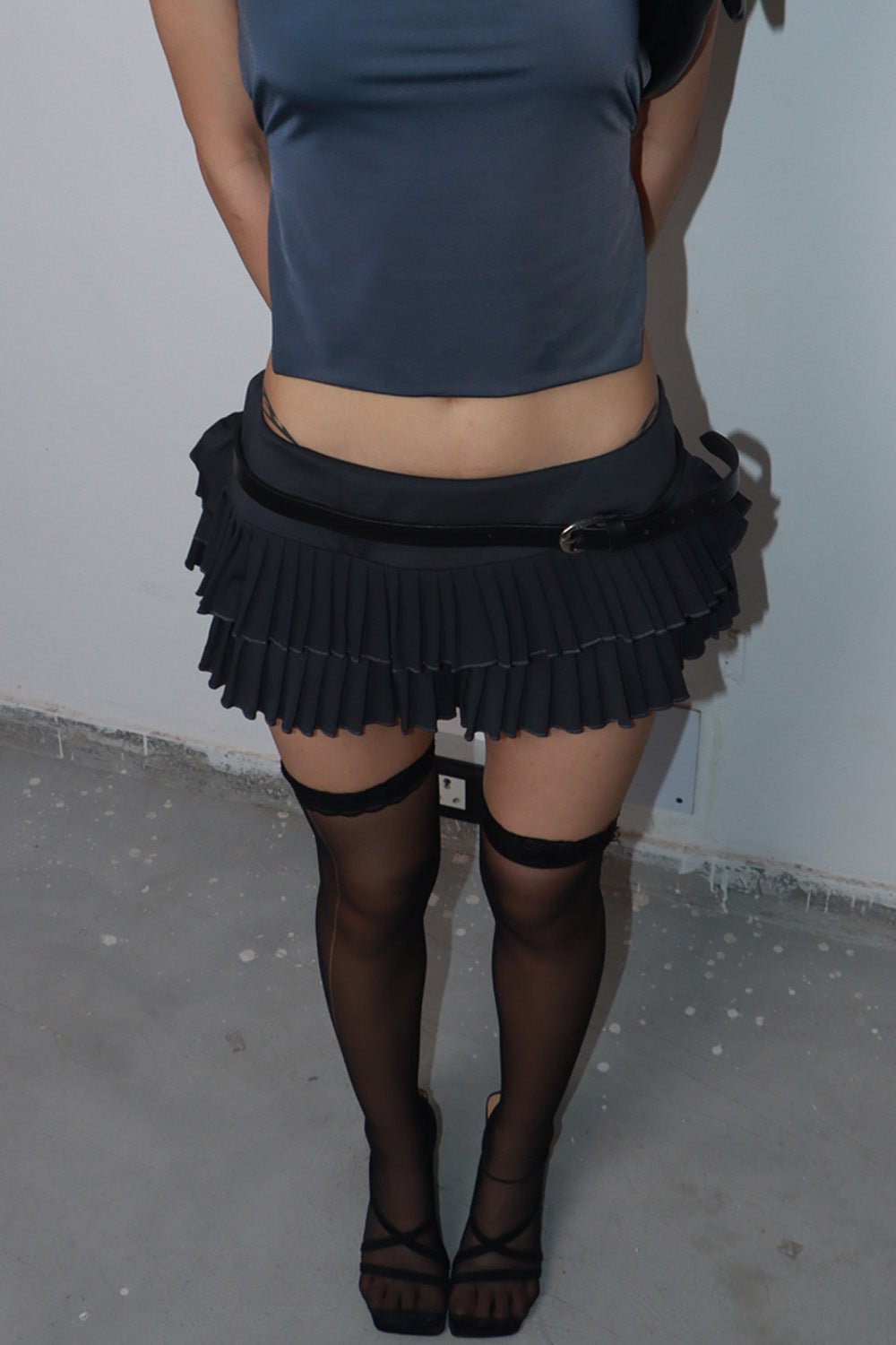 Grey Chilling mini Skirt - BEEGLEE