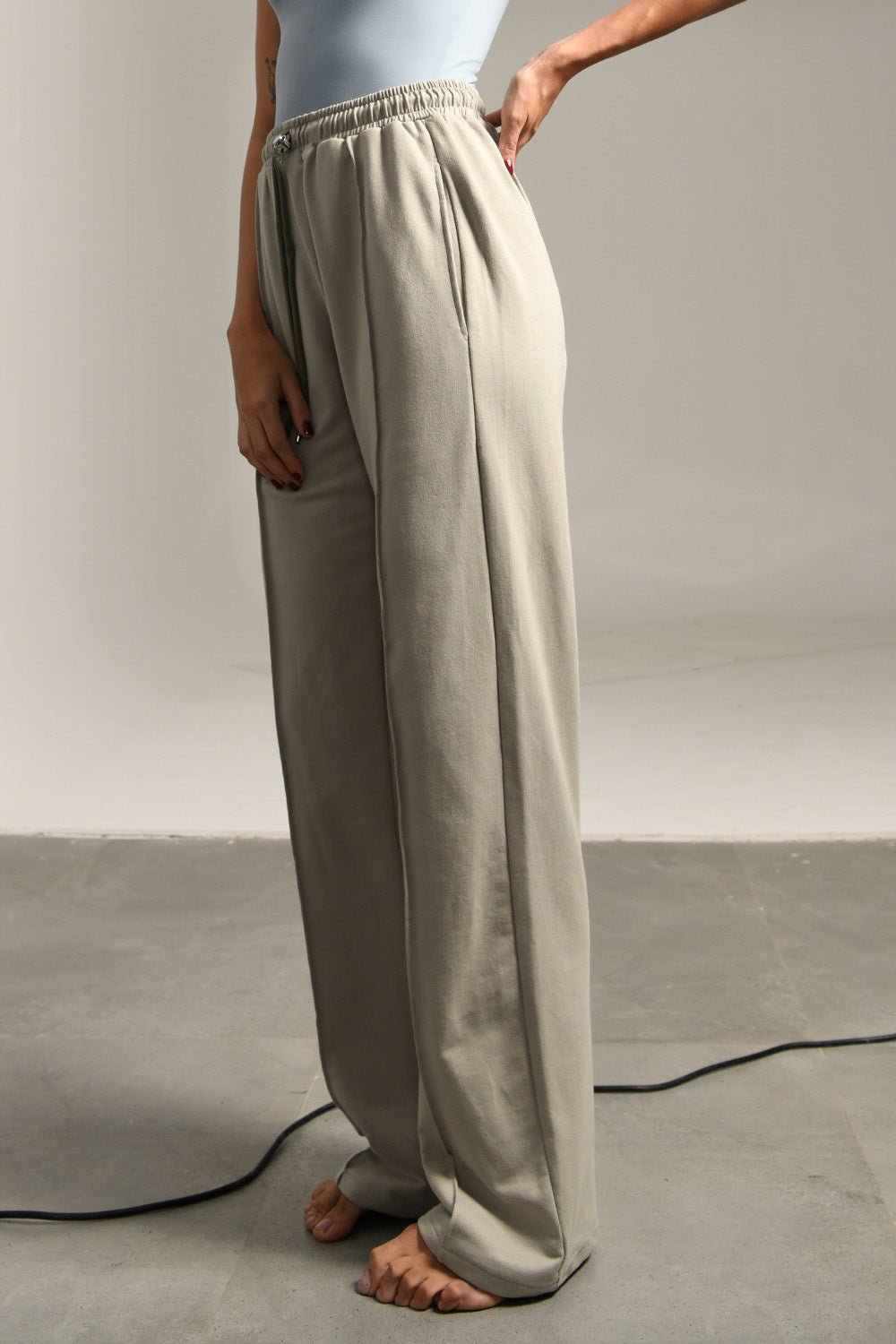 Grey Pleated Sweatpants - BEEGLEE