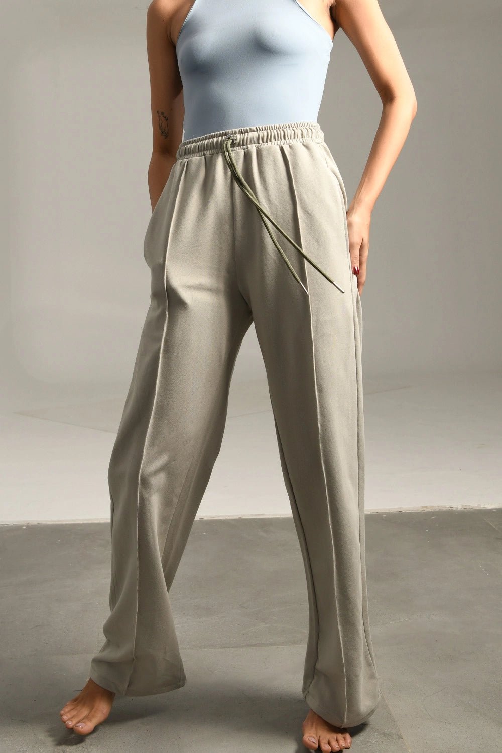 Sage Grey Pleated Sweatpants - BEEGLEE